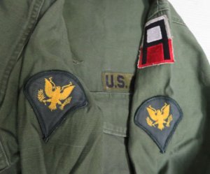 画像1: 米軍実物ARMYアメリカ古着ユーティリティシャツ14Hボックスシャツ60’S-70'Sビンテージ綿100パッチ付ミリタリーシャツOG107オールド