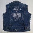 画像1: リーLEEアメリカ古着アメリカ製デニムベストLデニムジャケットGジャンJACK DANIELS袖カットオフ90'sビンテージROCKオールド＆レトロ