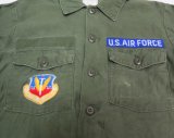 画像: 米軍実物USAFアメリカ古着ユーティリティシャツ15H綿70'SビンテージTACTICL AIR COMMANDパッチ付ミリタリーシャツOG107ボックス