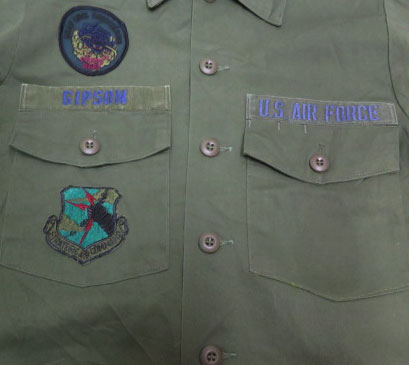 画像1: 米軍実物USAFアメリカ古着ユーティリティシャツ15長袖８0'SビンテージSTRATEGIC AIR COMMANDパッチ付ミリタリーシャツ ボックスシャツ